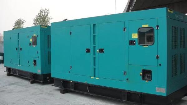 伊犁康明斯400kw大型柴油二手发电机组